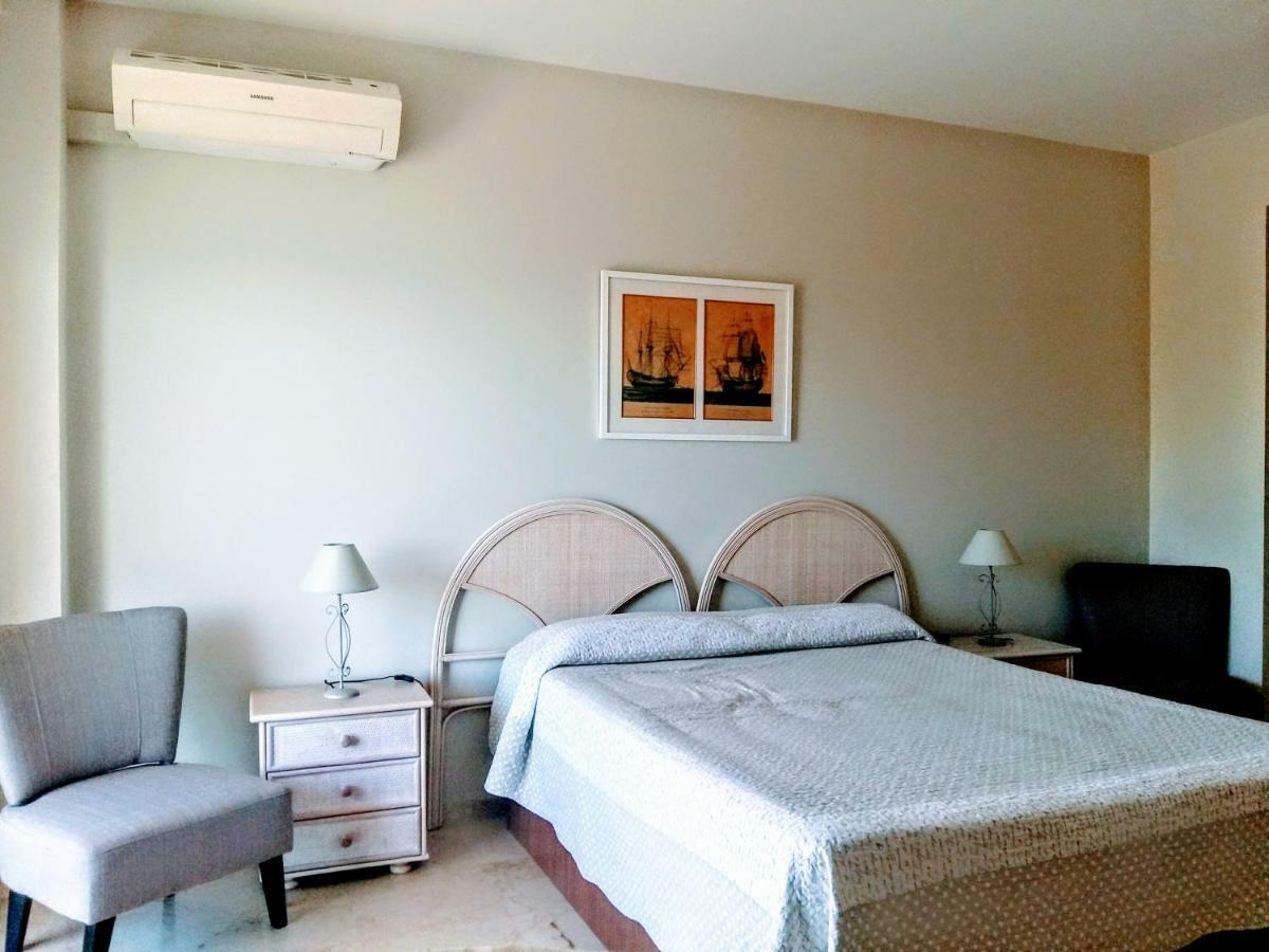 Estudio En 1A Linea Torremolinos Esterno foto